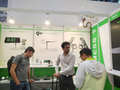 Derniers blogs de l'entreprise sur La deuxième phase de l'exposition d'automne de Hong Kong en 2025 se termine avec succès, stimulant le développement du commerce d'importation et d'exportation de la Chine