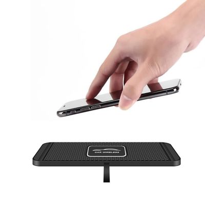 Bon prix 15 watts de charge universelle sans fil pour voiture Détection et commutation automatiques en ligne