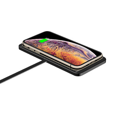 Bon prix Chargement sans fil de voiture pratique avec câble micro USB Noir couleur 12V 2.5A entrée en ligne