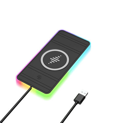 Bon prix Pad de recharge sans fil de la tablette portable en silicone pour voiture pour le téléphone Apple et la recharge à bord de la montre en ligne